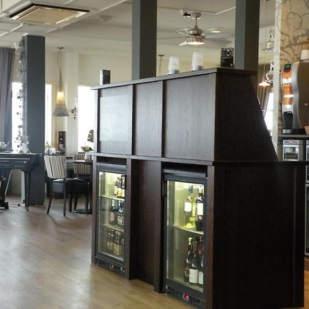 艾默斯酒店 代尔夫宰尔 外观 照片